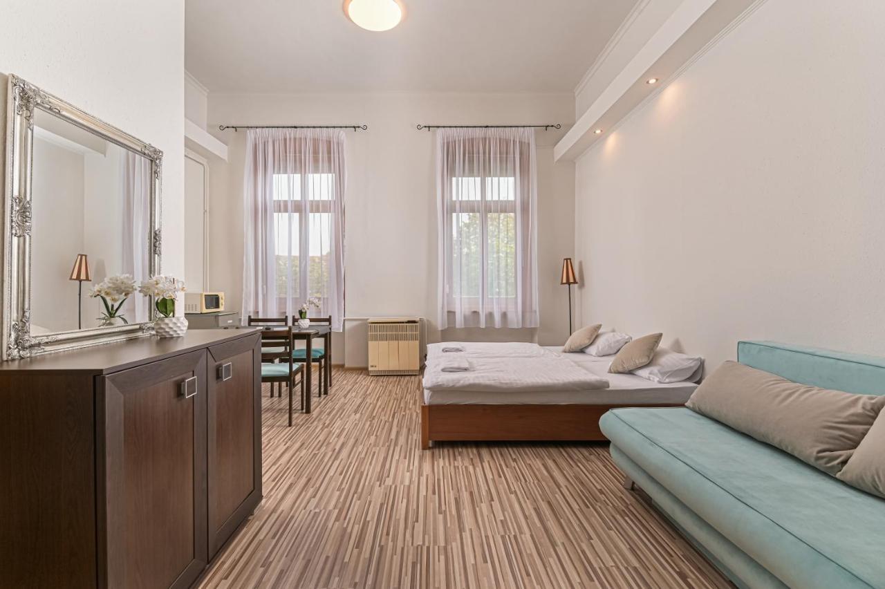 Vilagora Apartman Gyula Exterior foto